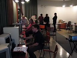 pikkujoulut2005_01.jpg (84 kt)