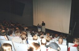 saku98_30.jpg (35 kt)