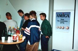 vuosi1998_12.jpg (38 kt)