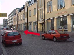 Pakkahuoneenkatu keskustasta tullessa
