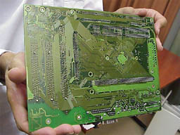 vuosi2002_30.jpg (83 kt)